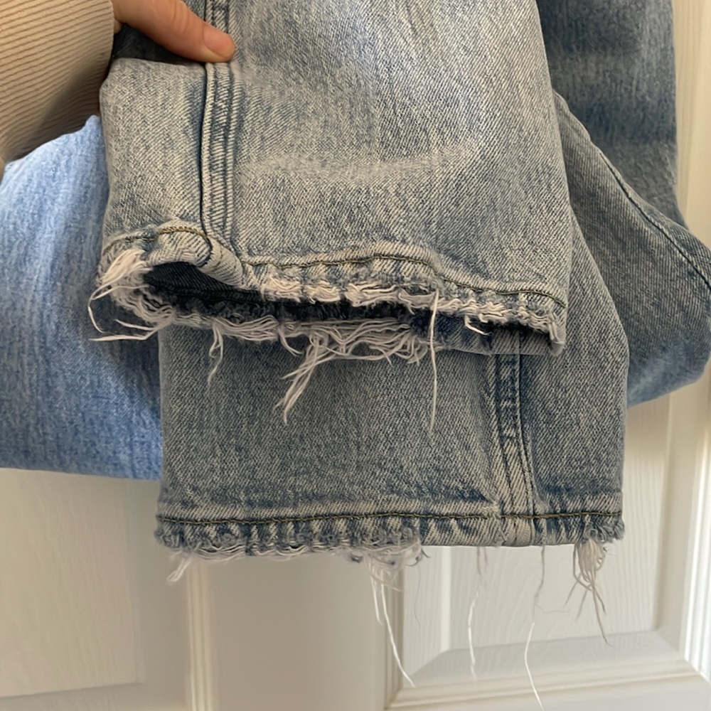 Abercrombie Ultra High Rise 90s Straight Jean in Medium With Criss-Cross Waist - Picture 7 of 9